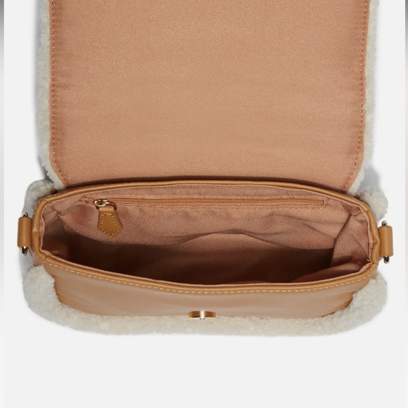 GUESS Factory Lizzie Sherpa-Trim Crossbody Natural Caramel - Picture 5 of 6